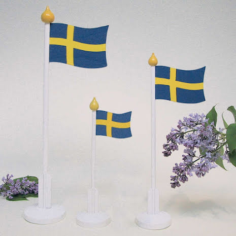 Svensk Bordsflagga i Trä -Swedish Table Wood Flag, 32 cm